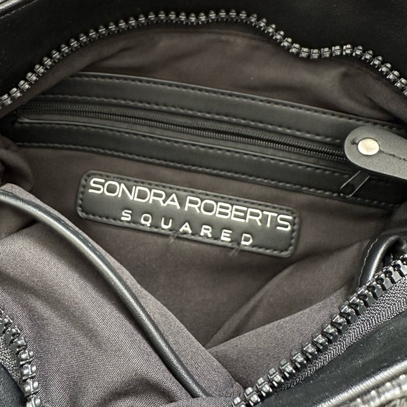 Sondra Roberts Squared Quilted Crossbody Rainbow Strap - Picture 6 of 7